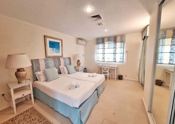 707 vale do lobo first floor twin bedroom