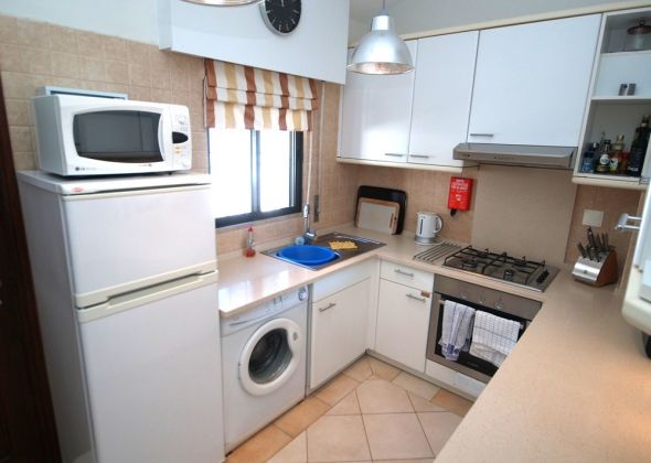 220 dunas douradas kitchen