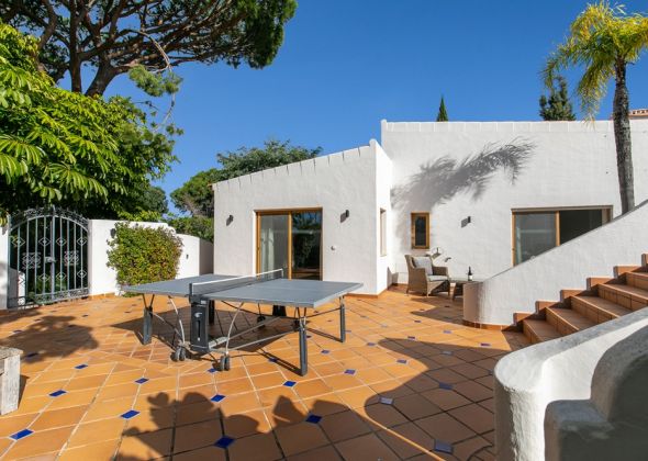 651 vale do lobo lower terrace leading to garden