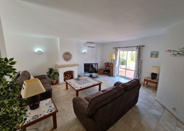 920 vale do lobo living area