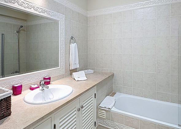 622 dunas douradas bathroom