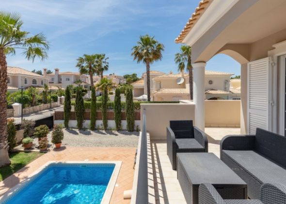 110 varandas do lago first floor terrace