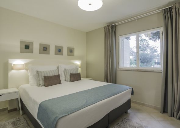 1 bedroom 309 Val Verde