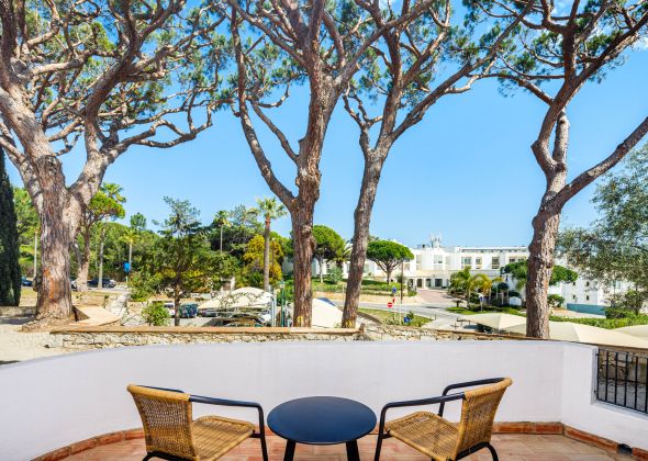 25 Vale do Lobo front terrace