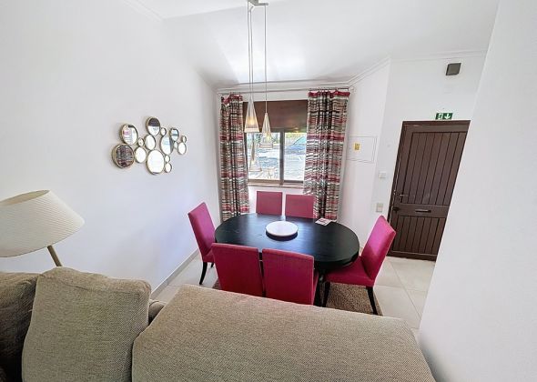 102 vale do lobo bedroom