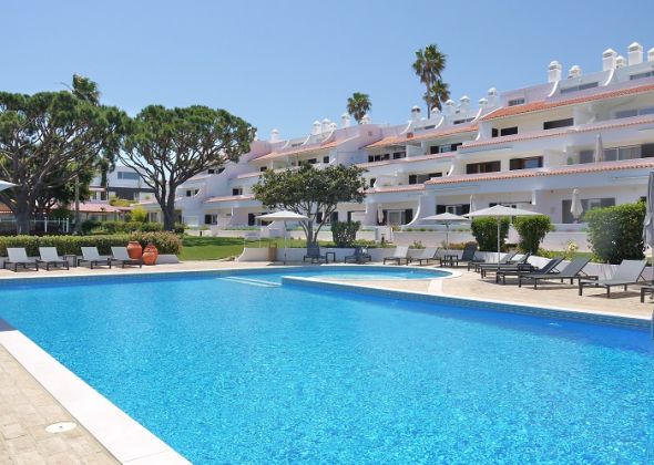 1 bedroom 309 Val Verde