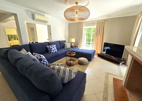 76 varandas do lago living area