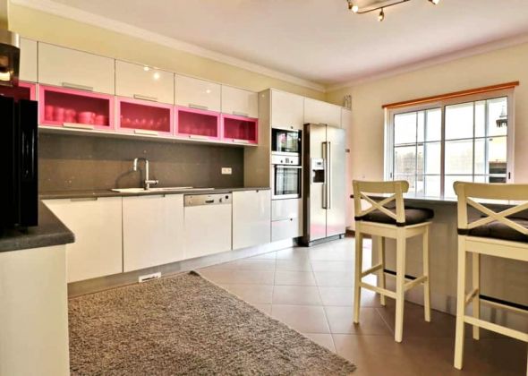 165 varandas do lago kitchen