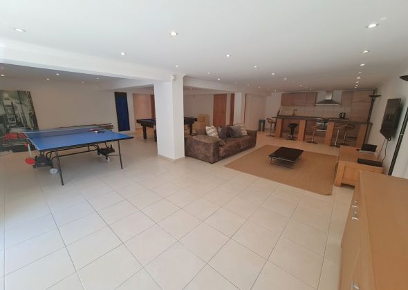 76 varandas do lago basement games room