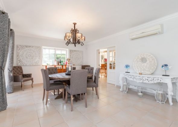 110 varandas do lago dining area