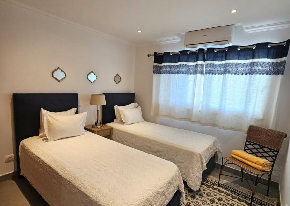 306 val verde twin bedroom
