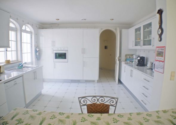 707 vale do lobo kitchen