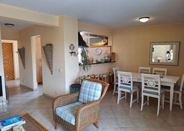 311 val verde dining area