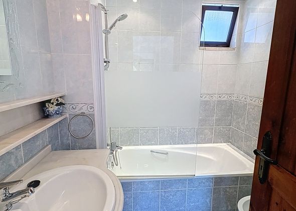 219 dunas douradas en-suite bathroom