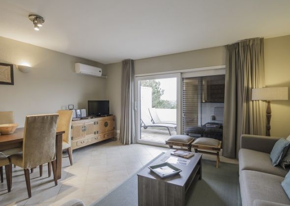 1 bedroom 309 Val Verde