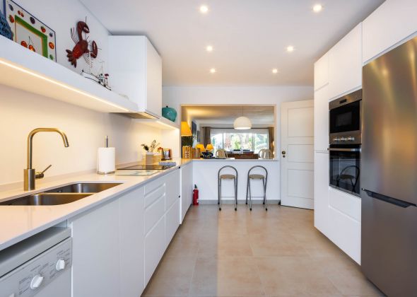 803 vale do lobo kitchen