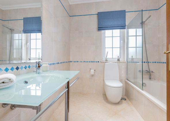 148 Varandas do Lago First Floor twin en-suite shower