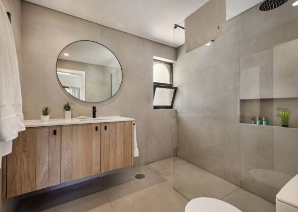 204 dunas douradas ground floor en-suite shower room