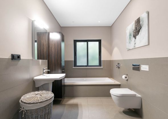 386 vale do lobo ground floor bathroom