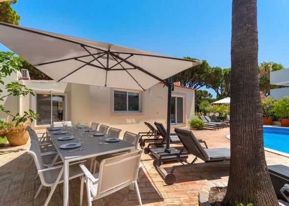 515 vale do lobo outside dining