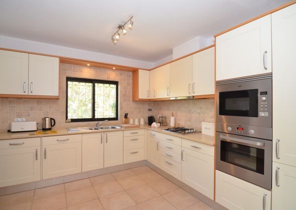 603 dunas douradas kitchen