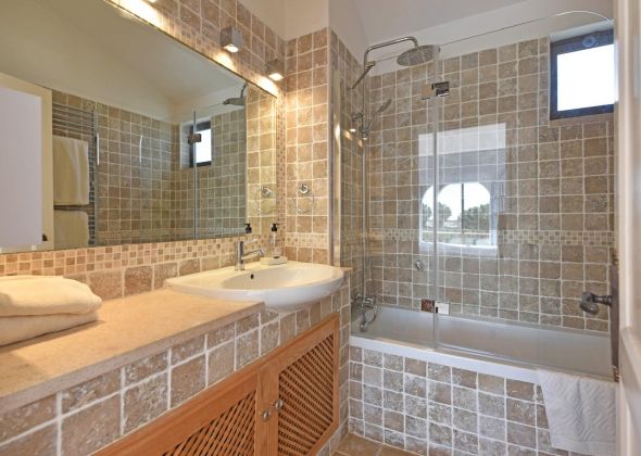 110 dunas douradas bathroom