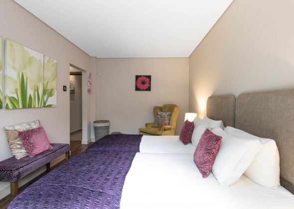 386 vale do lobo ground floor twin bedroom