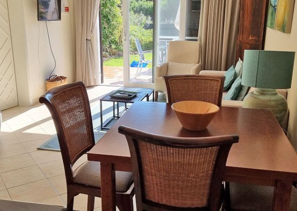 109 val verde living area