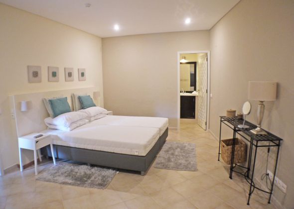 109 val verde bedroom