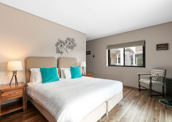 386 vale do lobo ground floor twin/double