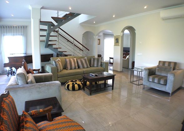 11 val verde living area