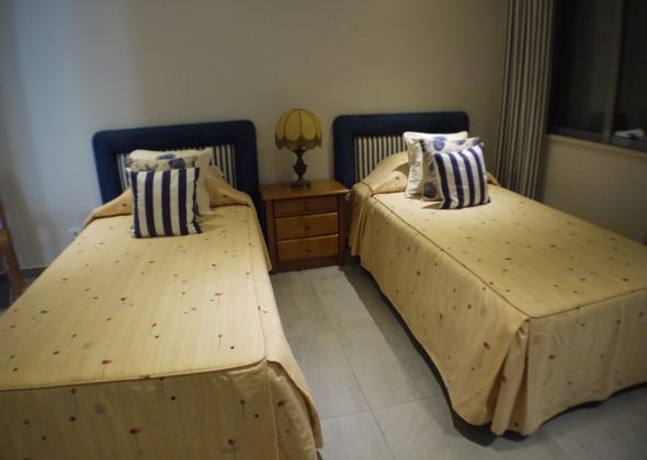 11 val verde twin bedroom