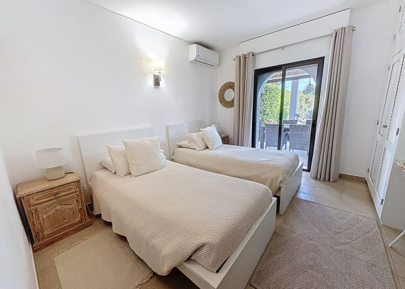 Ground floor twin bedroom