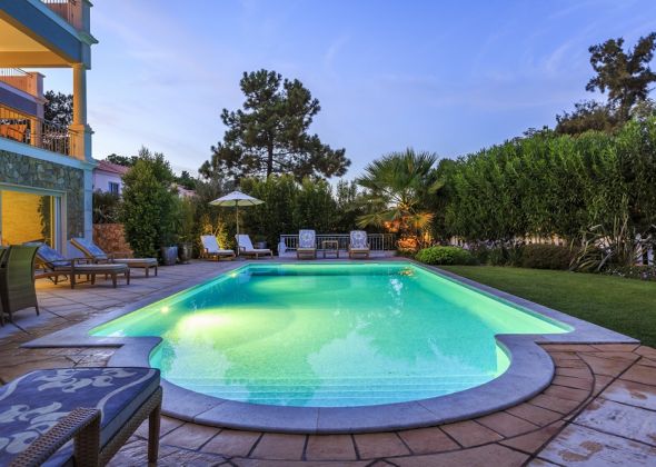 Casa Jasmin, 5 Encosta do Lago lit swimming pool