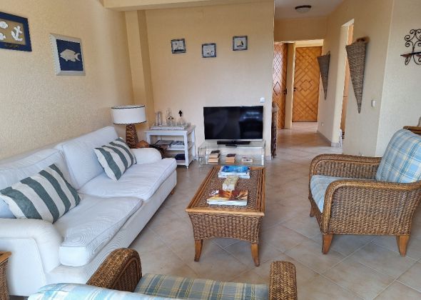 311 val verde living area