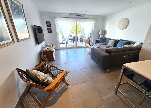 306 val verde living area