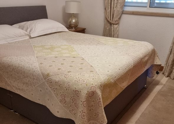 305 val verde bedroom