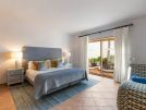 651 vale do lobo master bedroom
