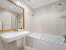 515 vale do lobo bathroom