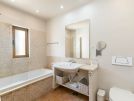 651 vale do lobo master bedroom en-suite