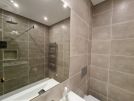920 vale do lobo shower room