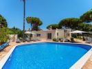 515 vale do lobo pool area