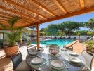651 vale do lobo dining by pool