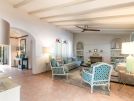 651 vale do lobo living area
