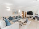 515 vale do lobo living area