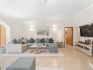 515 vale do lobo living area