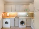 651 vale do lobo laundry area