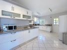 5 val verde kitchen