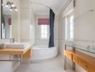 148 Varandas do Lago Ground Floor double en-suite bathroom