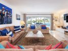 803 vale do lobo living area